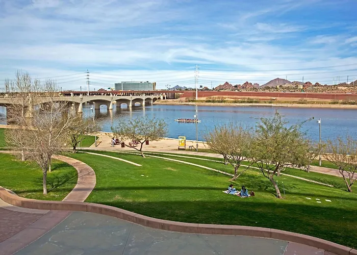 Hyatt Place Phoenix Airport Hotel 3*