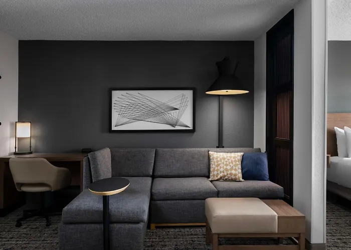 Hotel Hyatt Place Phoenix Airport 3*